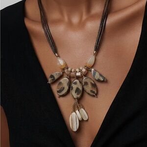 Boho Leopard Pendant Statement Necklace - Brown